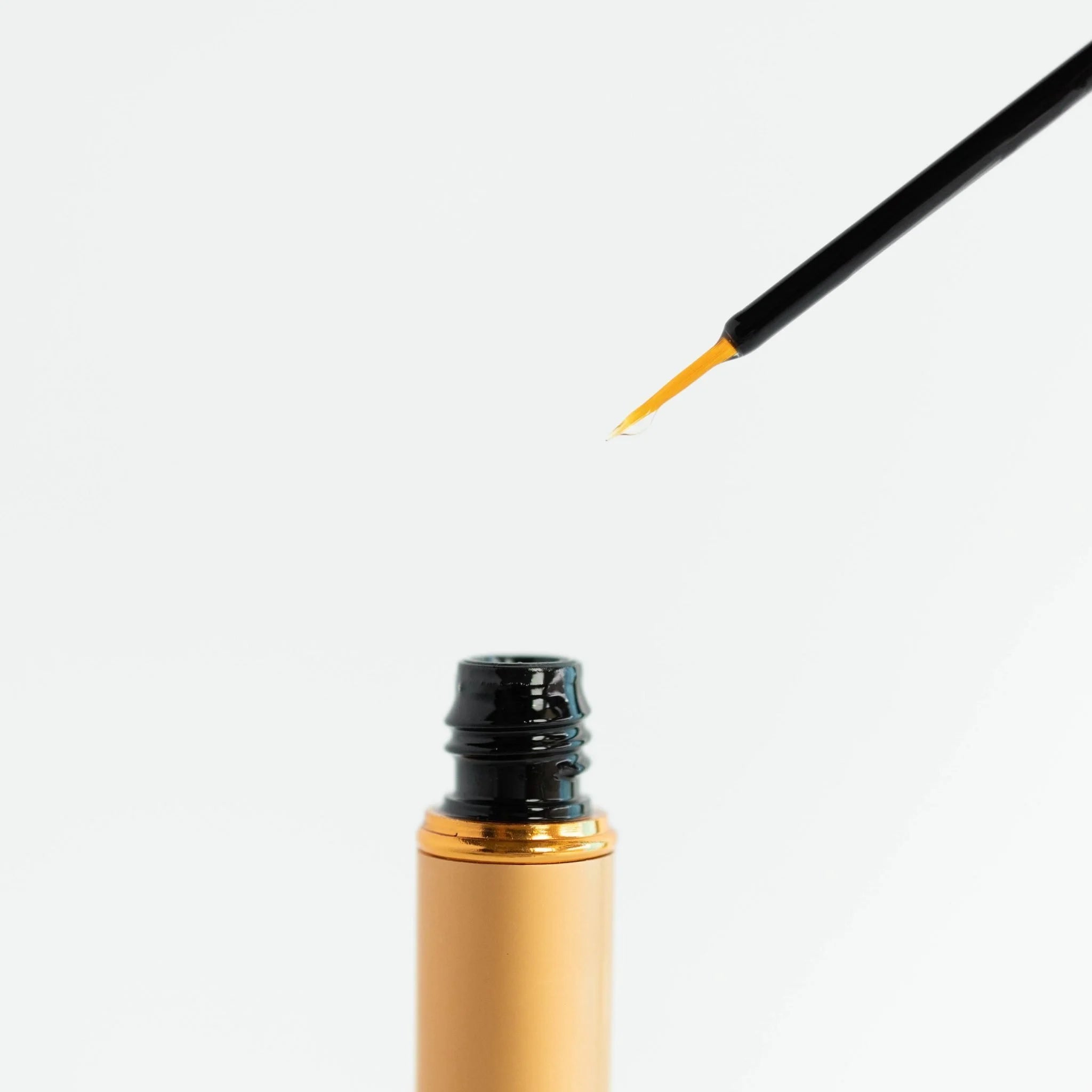 Wink Eyelash Serum + Botanicals